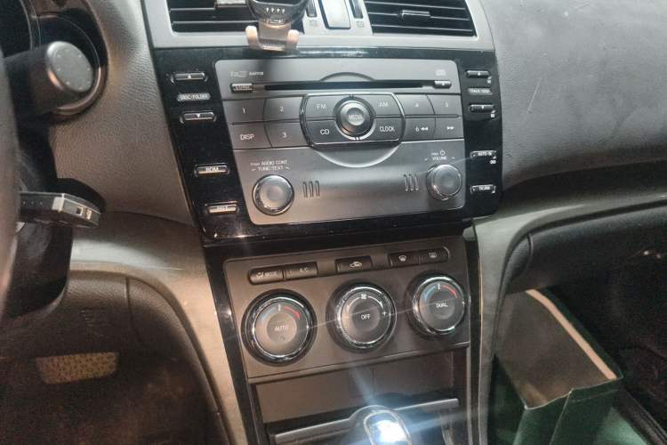 Used Mazda 6 2012 2.0L Automatic Elite Edition Audio And AC Panel