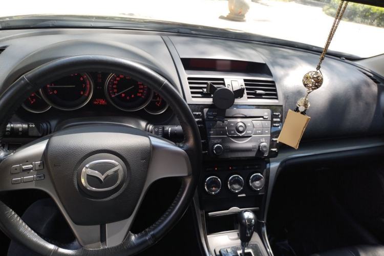 Used Mazda 6 2012 2.0L Automatic Elite Edition Center Console