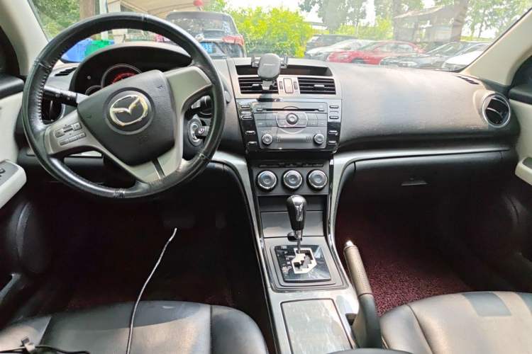 Used Mazda 6 2012 2.0L Automatic Elite Edition Center Console