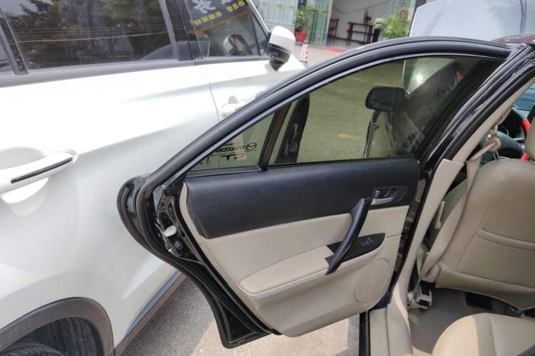 Used Mazda 6 2012 2.0L Automatic Fashion Edition Interior 5