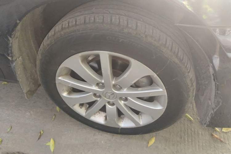 Used Mazda 6 2012 2.0L Automatic Fashion Edition Right Front Wheel Hub