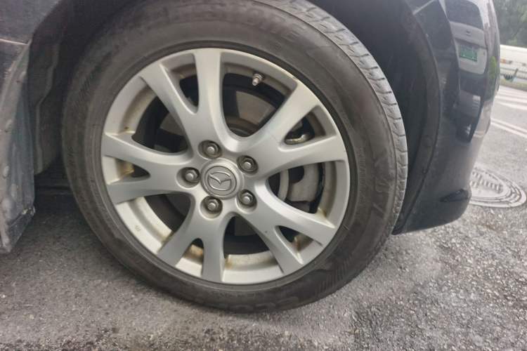 Used Mazda 6 2012 Coupe 2.0L Automatic Elite Edition Right Front Wheel Hub
