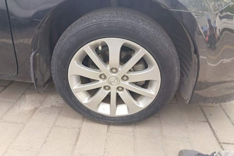 Used Mazda 6 2012 2.0L Automatic Fashion Edition Right Front Wheel Hub