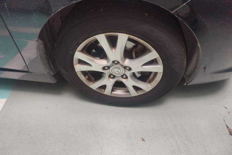 Used Mazda 6 2012 2.0L Automatic Elite Edition Right Front Wheel Hub
