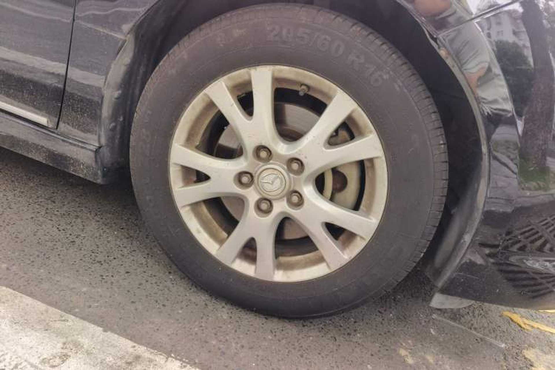 Used Mazda 6 2012 2.0L Automatic Elite Edition Right Front Wheel Hub