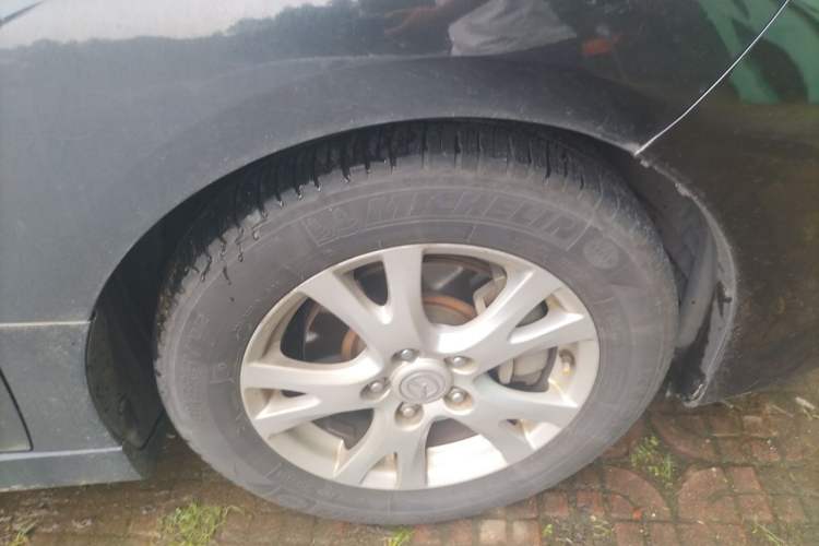 Used Mazda 6 2012 Coupe 2.0L Automatic Elite Edition Right Front Wheel Hub