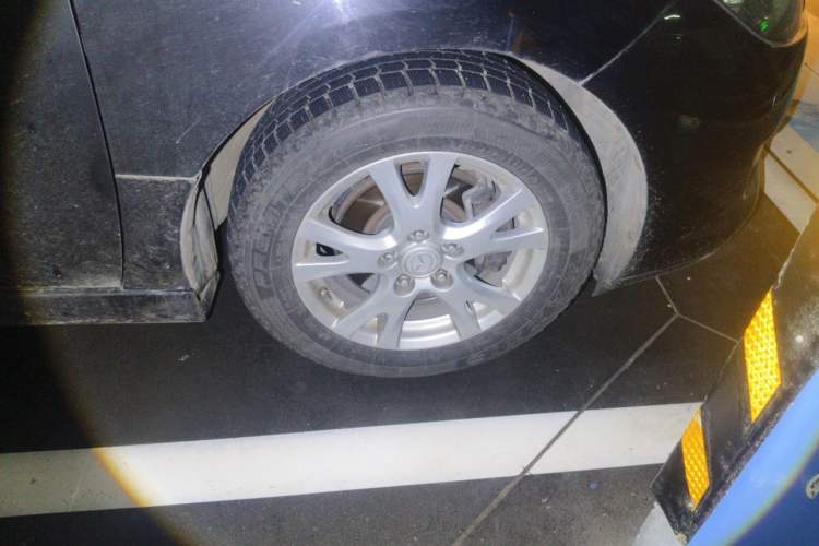 Used Mazda 6 2012 2.0L Automatic Elite Edition Right Front Wheel Hub