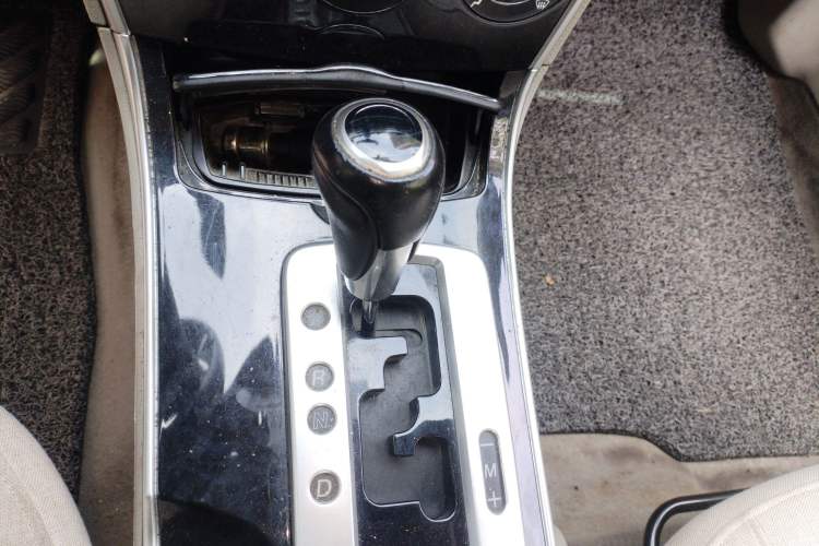Used Mazda 6 2012 2.0L Automatic Fashion Edition Gear Lever