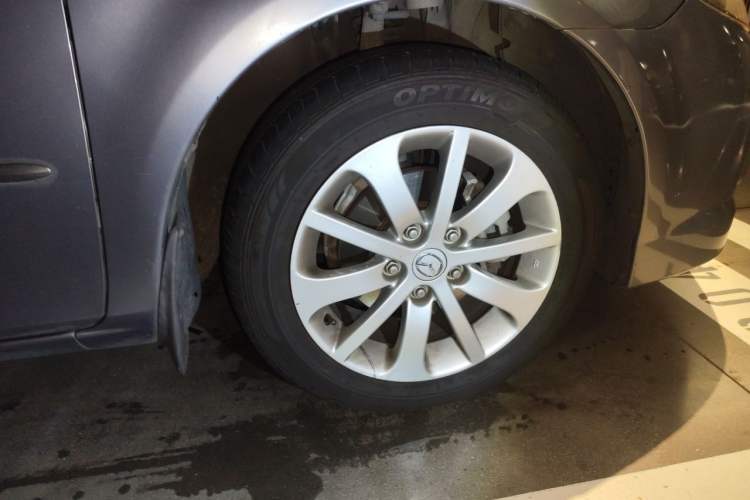 Used Mazda 6 2012 2.0L Automatic Fashion Edition Right Front Wheel Hub