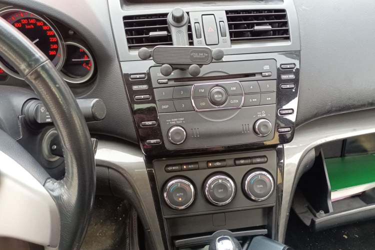 Used Mazda 6 2012 2.0L Automatic Elite Edition Audio And AC Panel