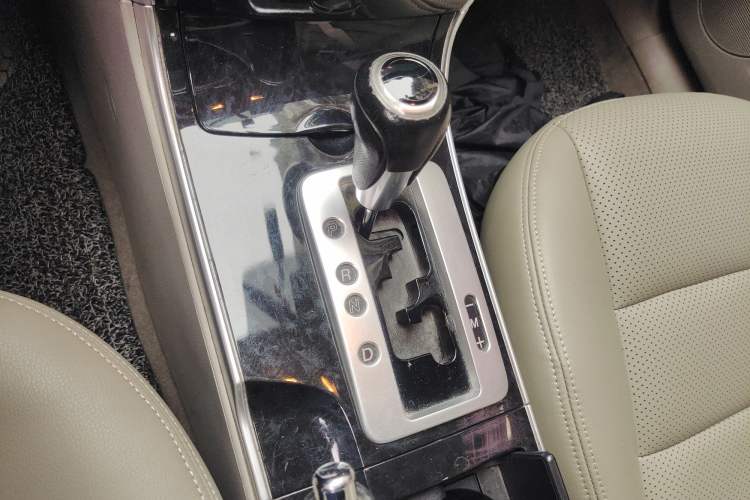 Used Mazda 6 2012 2.0L Automatic Fashion Edition Gear Lever