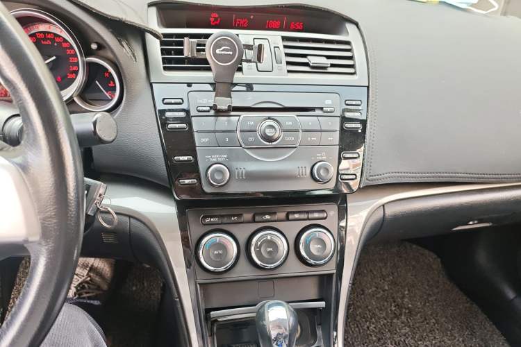 Used Mazda 6 2012 2.0L Automatic Elite Edition Audio And AC Panel