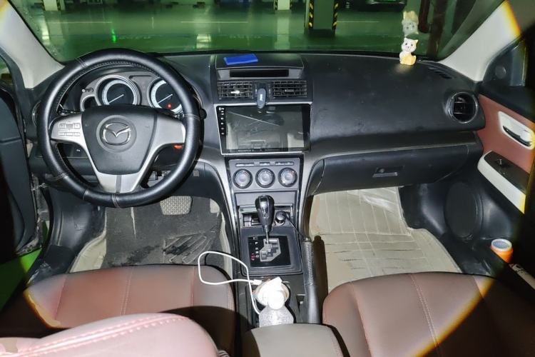 Used Mazda 6 2012 2.0L Automatic Elite Edition Center Console