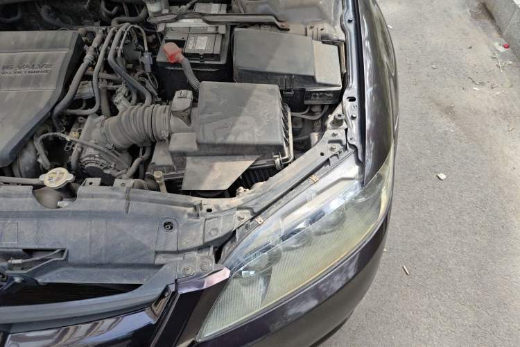 Used Mazda 6 2012 2.0L Automatic Fashion Edition Engine Bay Left