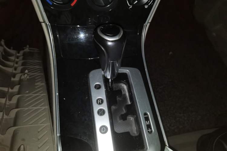 Used Mazda 6 2012 2.0L Automatic Fashion Edition Gear Lever