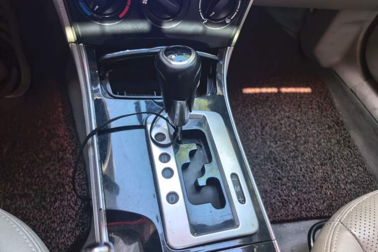 Used Mazda 6 2012 2.0L Automatic Ultra-Luxury Version Gear Lever