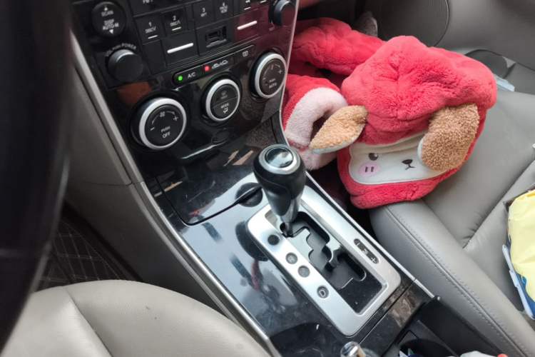 Used Mazda 6 2012 2.0L Automatic Ultra-Luxury Version Gear Lever