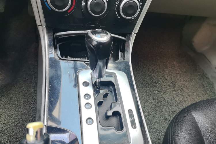 Used Mazda 6 2012 2.0L Automatic Fashion Edition Gear Lever