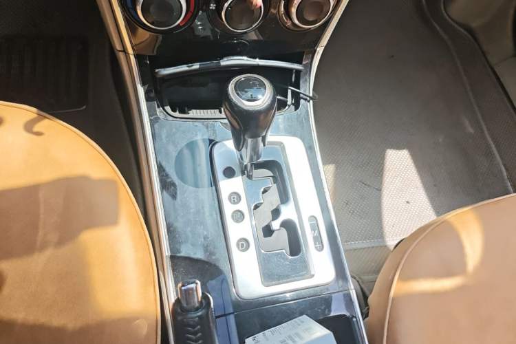 Used Mazda 6 2012 2.0L Automatic Fashion Edition Gear Lever