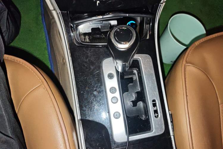 Used Mazda 6 2012 2.0L Automatic Fashion Edition Gear Lever
