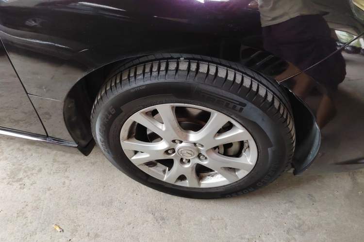 Used Mazda 6 2012 2.0L Automatic Elite Edition Right Front Wheel Hub