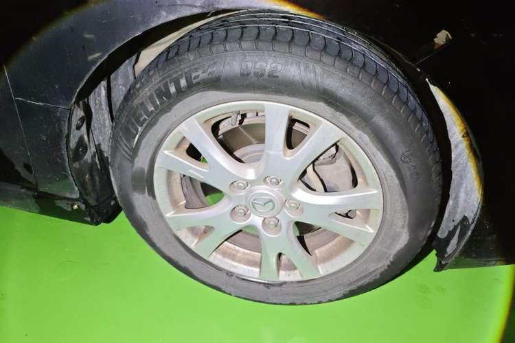 Used Mazda 6 2012 2.0L Automatic Elite Edition Right Front Wheel Hub
