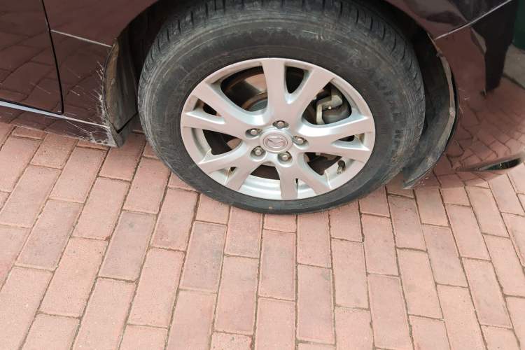 Used Mazda 6 2012 2.0L Automatic Elite Edition Right Front Wheel Hub