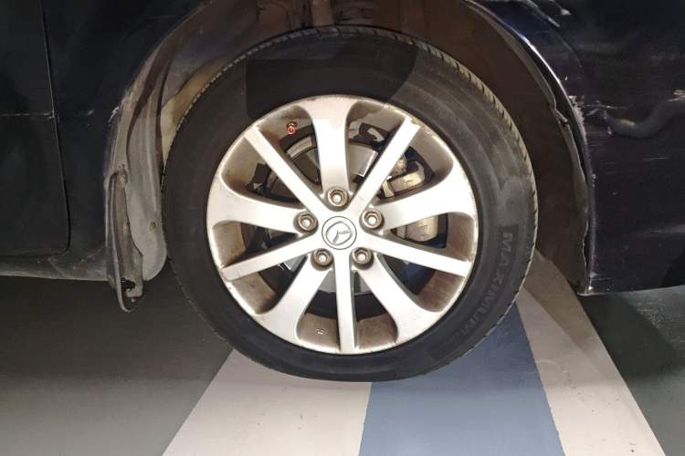 Used Mazda 6 2012 2.0L Automatic Fashion Edition Right Front Wheel Hub