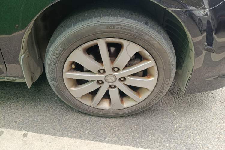 Used Mazda 6 2012 2.0L Automatic Fashion Edition Right Front Wheel Hub