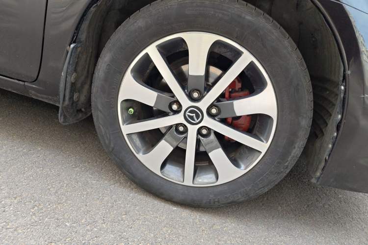 Used Mazda 6 2012 2.0L Automatic Fashion Edition Right Front Wheel Hub