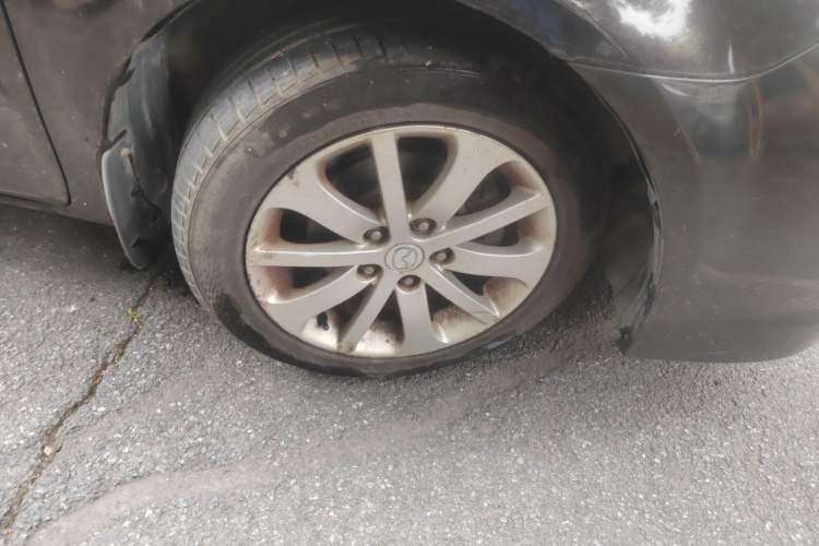 Used Mazda 6 2012 2.0L Automatic Fashion Edition Right Front Wheel Hub