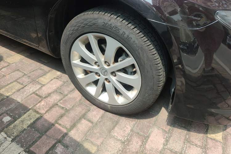 Used Mazda 6 2012 2.0L Automatic Fashion Edition Right Front Wheel Hub