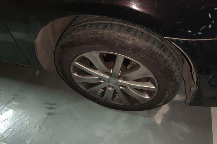 Used Mazda 6 2012 2.0L Automatic Fashion Edition Right Front Wheel Hub