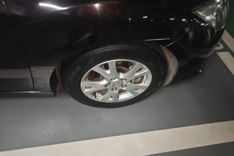 Used Mazda 6 2012 2.0L Automatic Elite Edition Right Front Wheel Hub