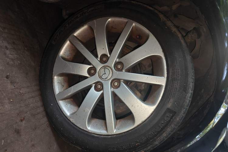 Used Mazda 6 2012 2.0L Automatic Fashion Edition Right Front Wheel Hub
