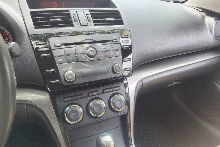 Used Mazda 6 2012 2.0L Automatic Elite Edition Audio And AC Panel