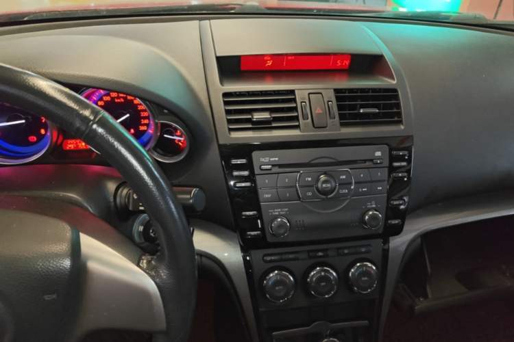 Used Mazda 6 2012 2.0L Automatic Elite Edition Audio And AC Panel