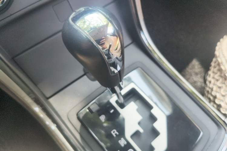 Used Mazda 6 2012 2.0L Automatic Elite Edition Gear Lever