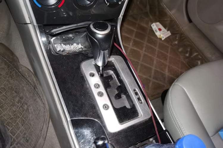 Used Mazda 6 2012 2.0L Automatic Fashion Edition Gear Lever