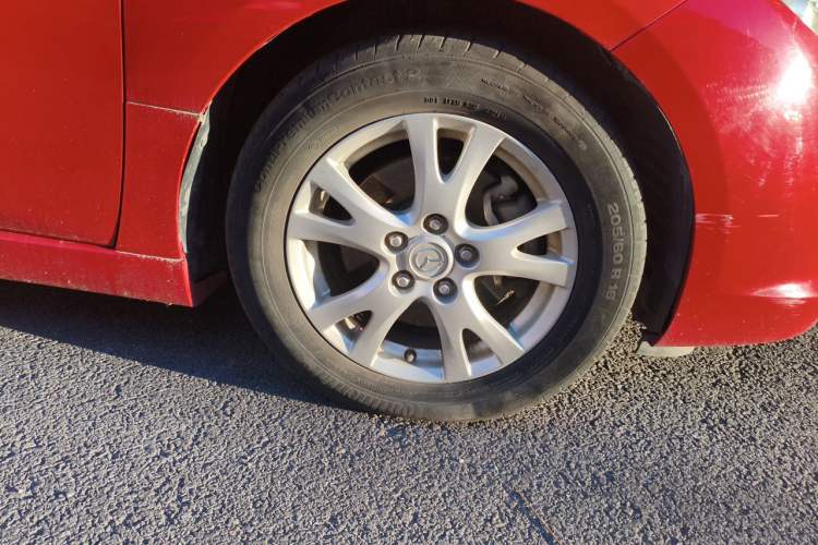Used Mazda 6 2012 2.0L Automatic Elite Edition Right Front Wheel Hub