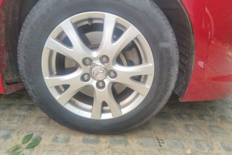 Used Mazda 6 2012 2.0L Automatic Luxury Edition Right Front Wheel Hub