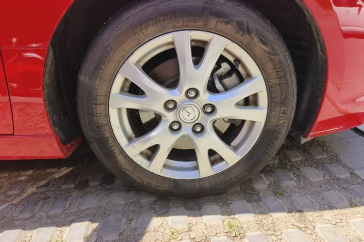 Used Mazda 6 2012 2.0L Automatic Elite Edition Right Front Wheel Hub