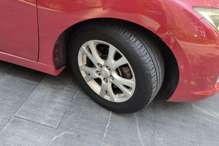 Used Mazda 6 2012 2.0L Automatic Elite Edition Right Front Wheel Hub