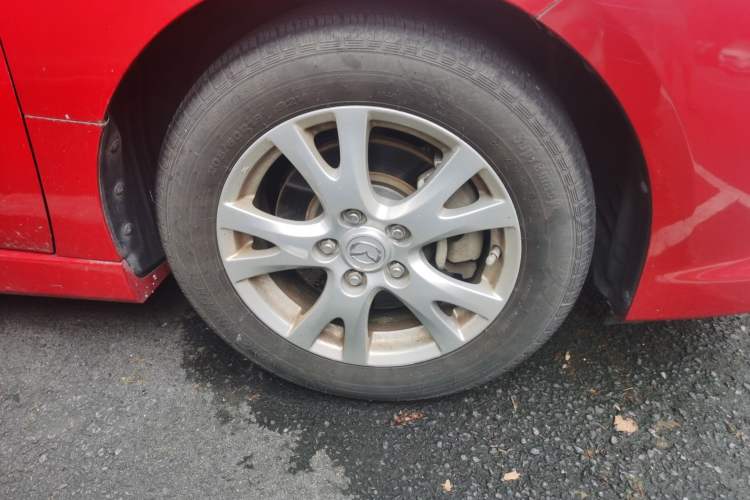 Used Mazda 6 2012 Coupe 2.0L Automatic Elite Edition Right Front Wheel Hub