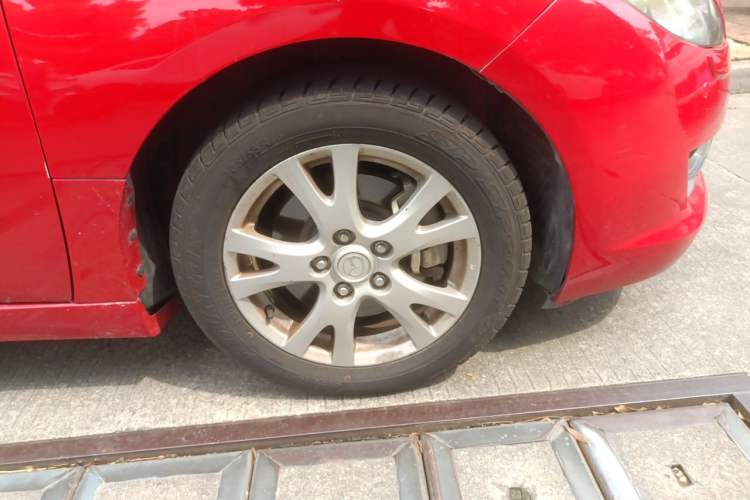 Used Mazda 6 2012 2.5L Automatic Supreme Edition Right Front Wheel Hub