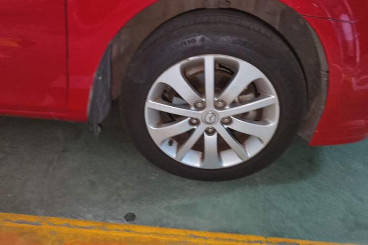 Used Mazda 6 2012 2.0L Automatic Fashion Edition Right Front Wheel Hub