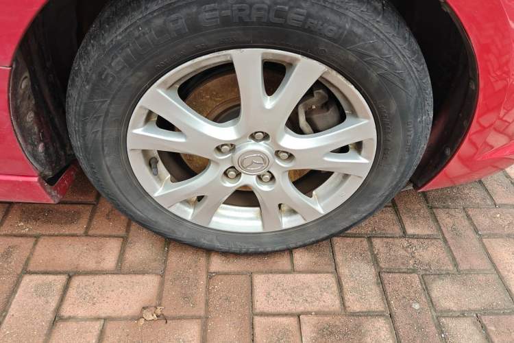 Used Mazda 6 2012 2.0L Automatic Elite Edition Right Front Wheel Hub