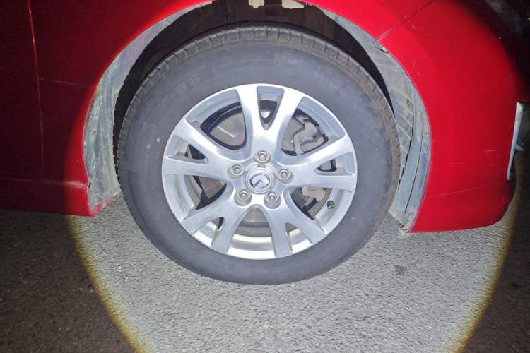 Used Mazda 6 2012 Coupe 2.5L Automatic Supreme Edition Right Front Wheel Hub