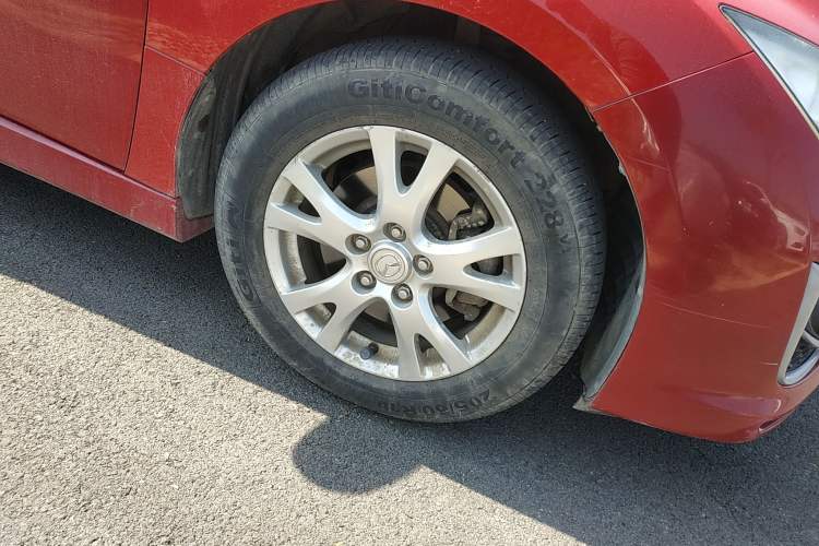 Used Mazda 6 2012 Coupe 2.0L Automatic Elite Edition Right Front Wheel Hub