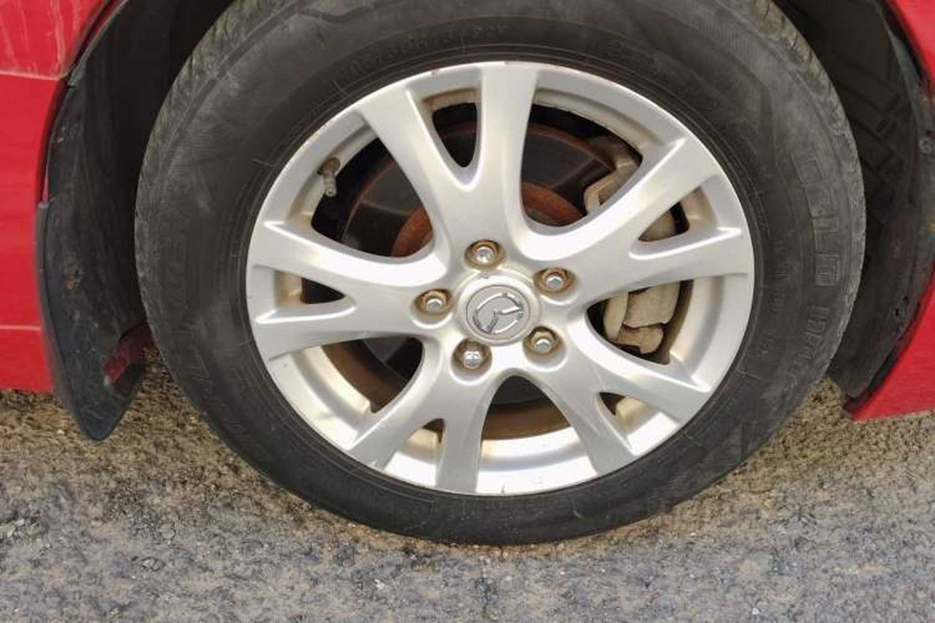 Used Mazda 6 2012 2.0L Automatic Luxury Edition Right Front Wheel Hub